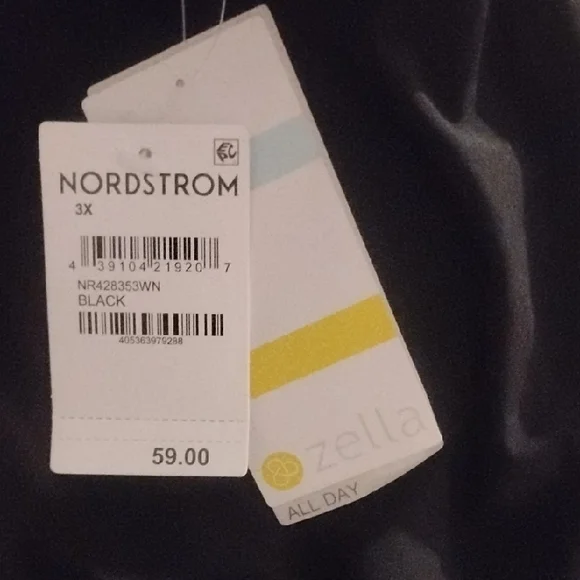 Zella Black Athletic Skort with Built-In Shorts - Picture 2 of 8